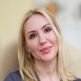 Заведующий отделением эстетической медицины,<br> дерматолог, косметолог: Романенко Светлана Юрьевна